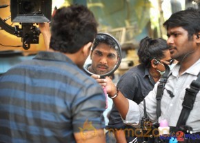 Iddarammayilatho Movie & Working Stills  photo 5