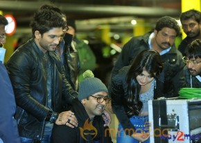 Iddarammayilatho Movie & Working Stills  photo 20
