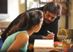 Iddarammayilatho Movie & Working Stills  photo 52