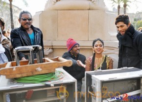Iddarammayilatho Movie & Working Stills  photo 22