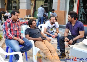 Iddarammayilatho Movie Working Stills  photo 25