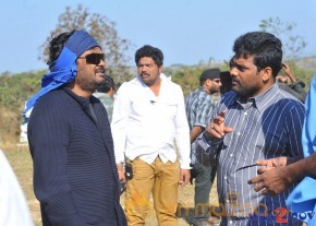 Iddarammayilatho Movie Working Stills  photo 37