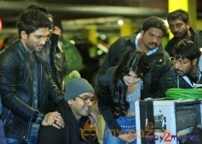 Iddarammayilatho Movie Working Stills  photo 20