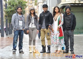 Iddarammayilatho Movie Working Stills  photo 18