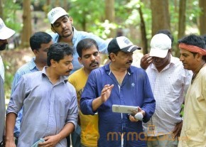 Killing Veerappan New Working Pics photo 17