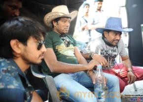 Kumari 21 F Movie Working Stills  photo 5