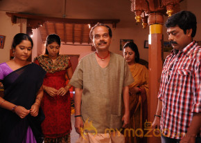Maharajasri Gaaligadu Movie Hot Stills  photo 39