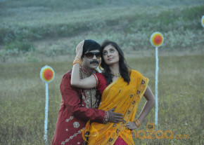Maharajasri Gaaligadu Movie Hot Stills  photo 16