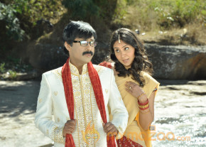 Maharajasri Gaaligadu Movie Hot Stills  photo 28