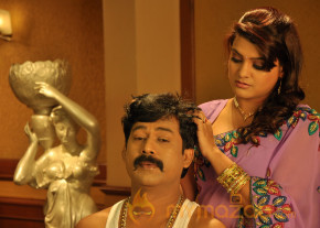 Maharajasri Gaaligadu Movie Hot Stills  photo 34