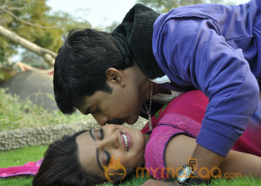 Maharajasri Gaaligadu Movie Hot Stills  photo 18