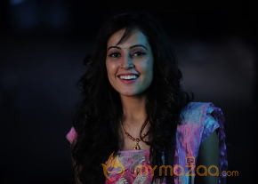 Manasunu Maya Seyake New Movie Stills  photo 26