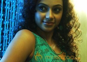 Nakali Movie Stills  photo 5