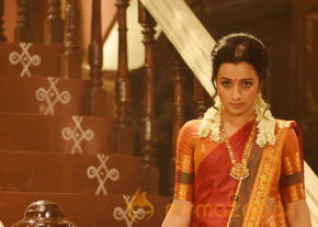 Nayaki Trisha Movie Stills photo 4