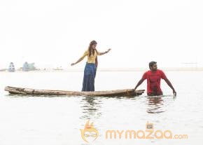 Nayana Tara Naanum Rowdydhaan Movie New Stills photo 9
