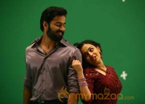 Nithya Menon In Ee Velalo Movie Stills photo 16