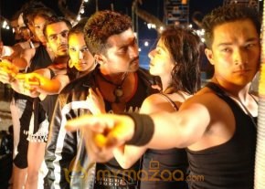 Nuvvu Nenu Prema Movie Stills photo 6