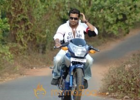Nuvvu Nenu Prema Movie Stills photo 37