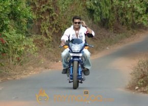 Nuvvu Nenu Prema Movie Stills photo 55