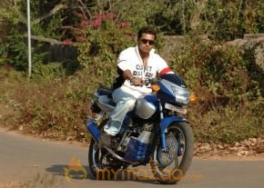 Nuvvu Nenu Prema Movie Stills photo 75