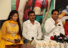 Okkaditho Modhalaindhi Movie Press Meet Stills photo 9