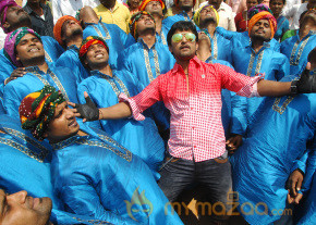 Paisa Movie New Stills  photo 4