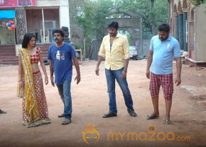 Pakdo Pakdo Movie Stills  photo 19