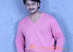 Parahushar Movie Photos photo 7