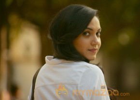 Pelli Choopulu Hero Heroine Stills photo 6