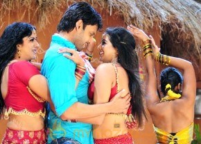Raaj Movie Latest Stills photo 6