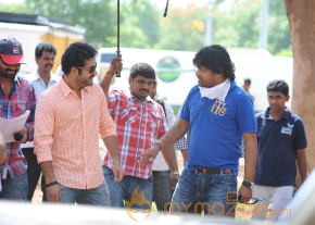 Ramayya Vastavayya Movie Onlocation Stills photo 10