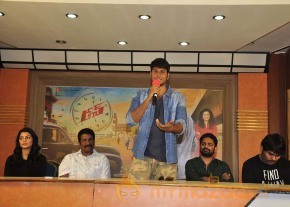 Run Telugu Movie Stills photo 16