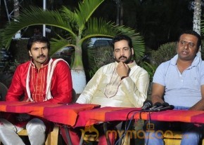 She Movie Shooting Stills photo 42
