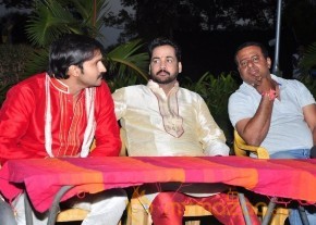 She Movie Shooting Stills photo 15