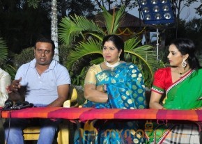 She Movie Shooting Stills photo 30