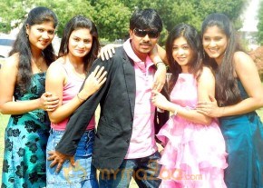 Siri Malle Puvvu Movie photo 2