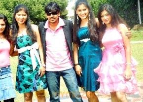 Siri Malle Puvvu Movie photo 9
