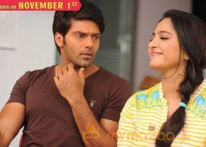 Size Zero Working Photos photo 3