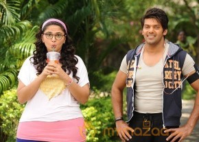 Size Zero Working Photos photo 14