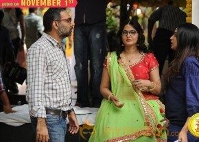 Size Zero Working Photos photo 15