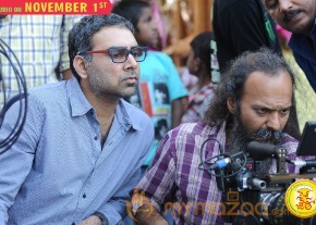 Size Zero Working Stills photo 9