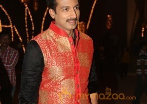 Soukhyam Item Song Stills1 photo 30