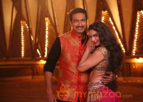 Soukhyam Item Song Stills1 photo 20