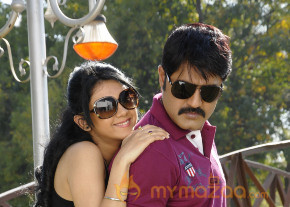 Srikanth & Kamana Jetmalani New Movie Stills   photo 23