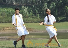 Telugu Movie Right Right latest stills photo 4