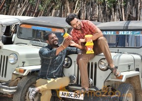 Telugu Movie Right Right latest stills photo 6