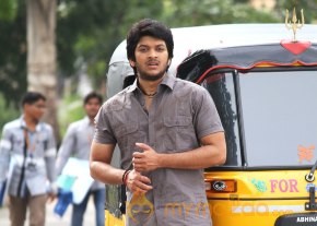 Telugu Upcoming Premante Suluvu Kadura movie stills photo 37