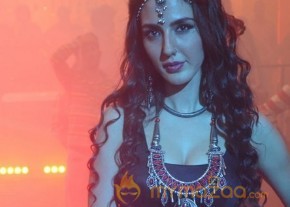 Thikka Item Song  Shooting Pics photo 19