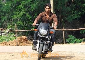 Varudu Movie Stills photo 17