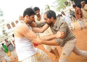 Varun Tej Kanche Telugu Movie Working Stills photo 8